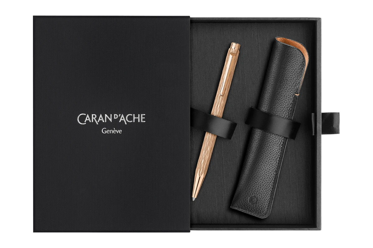 Caran D'Ache Ecridor Venetian Rosegold Balpen Met Etui 2 Caran D'Ache Ecridor Venetian Rosegold Balpen Met Etui - Afbeelding 2