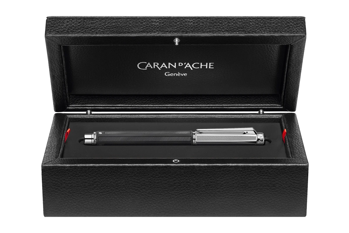 Caran D'Ache Varius Rubracer Balpen 3 Caran D'Ache Varius Rubracer Balpen - Afbeelding 3