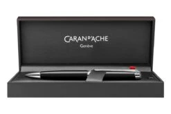 Caran D'Ache Léman Ebony Black Balpen 5 Caran D'Ache Léman Ebony Black Balpen -Winkel Voor Kantoorartikelen Caran d ache Leman Ebony Black ballpoint pen 3
