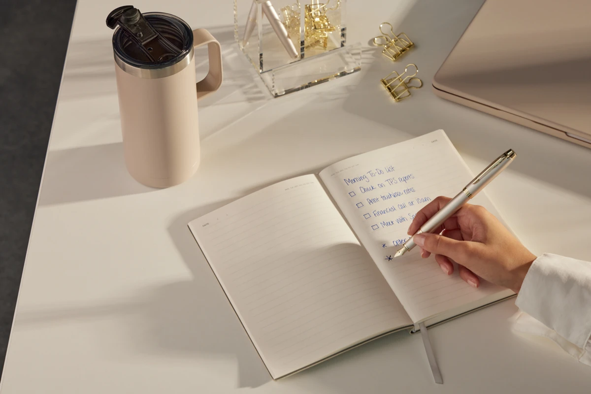 Parker® Parker IM Monochrome Champagne Vulpen 3 Parker® Parker IM Monochrome Champagne Vulpen - Afbeelding 3