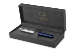 Parker® Parker Sonnet Sand Blasted Blue Vulpen 9 Parker® Parker Sonnet Sand Blasted Blue Vulpen -Winkel Voor Kantoorartikelen Parker Sonnet Sandblasted Blue FP 5
