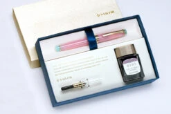 Sailor ProGear Slim Solar Term 'Hagi' Vulpen 11 Sailor ProGear Slim Solar Term 'Hagi' Vulpen -Winkel Voor Kantoorartikelen Sailor ProGear Slim Solar Term Fountain Pen Hagi 6